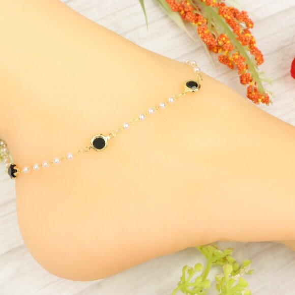 "Handmade Anklet – Elegant & Delicate Jewelry for Women | UNVRC1421 - Picture 2 of 10